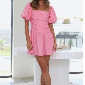 NWT Hello Molly Bubblegum Pink Puff Sleeve Flounce Dress Size 8